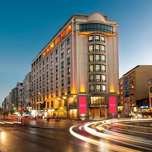 Hotel Ramada Plaza By Wyndham Center (adults Only) Istanboel